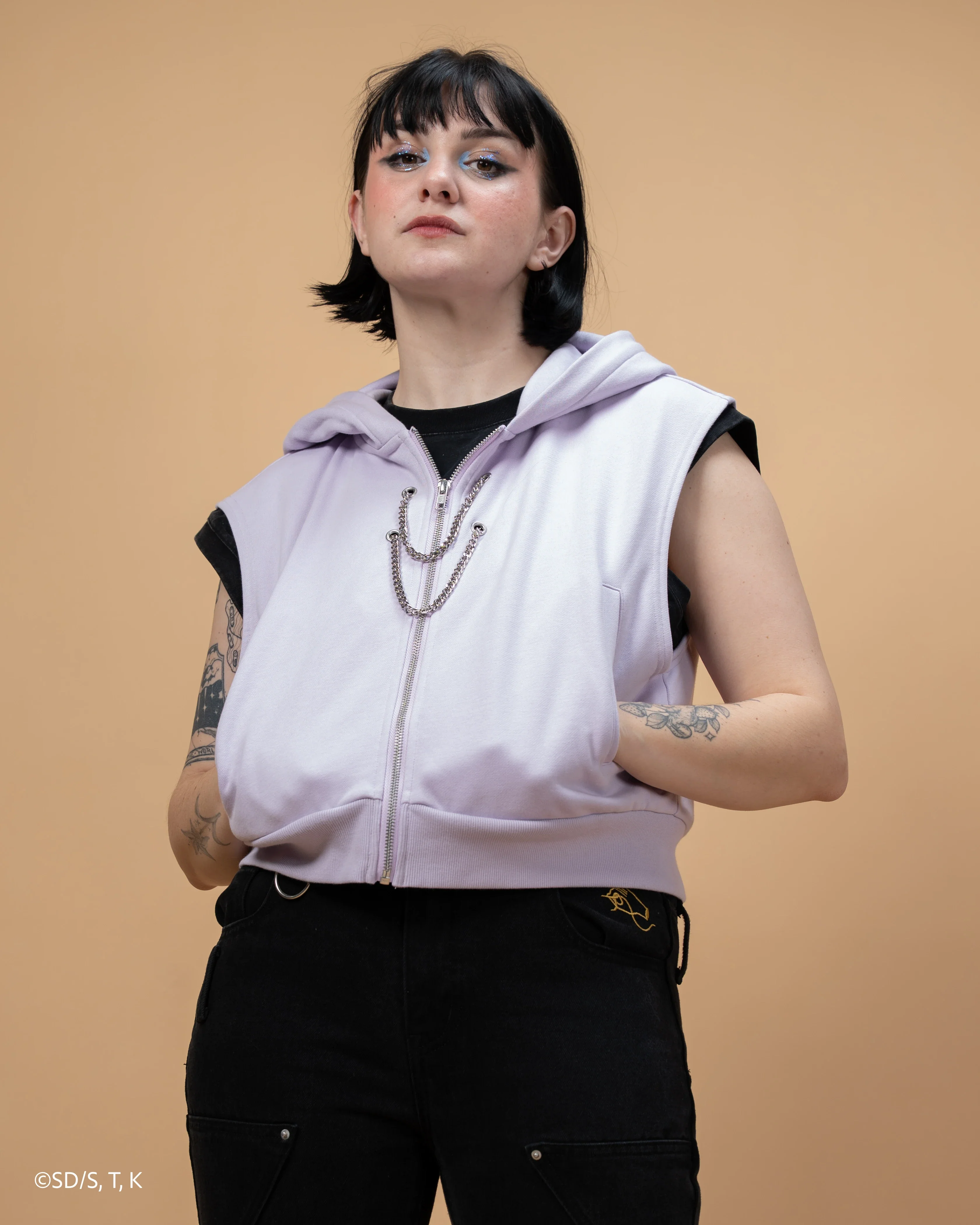 Cropped Marik Hoodie - Image 10