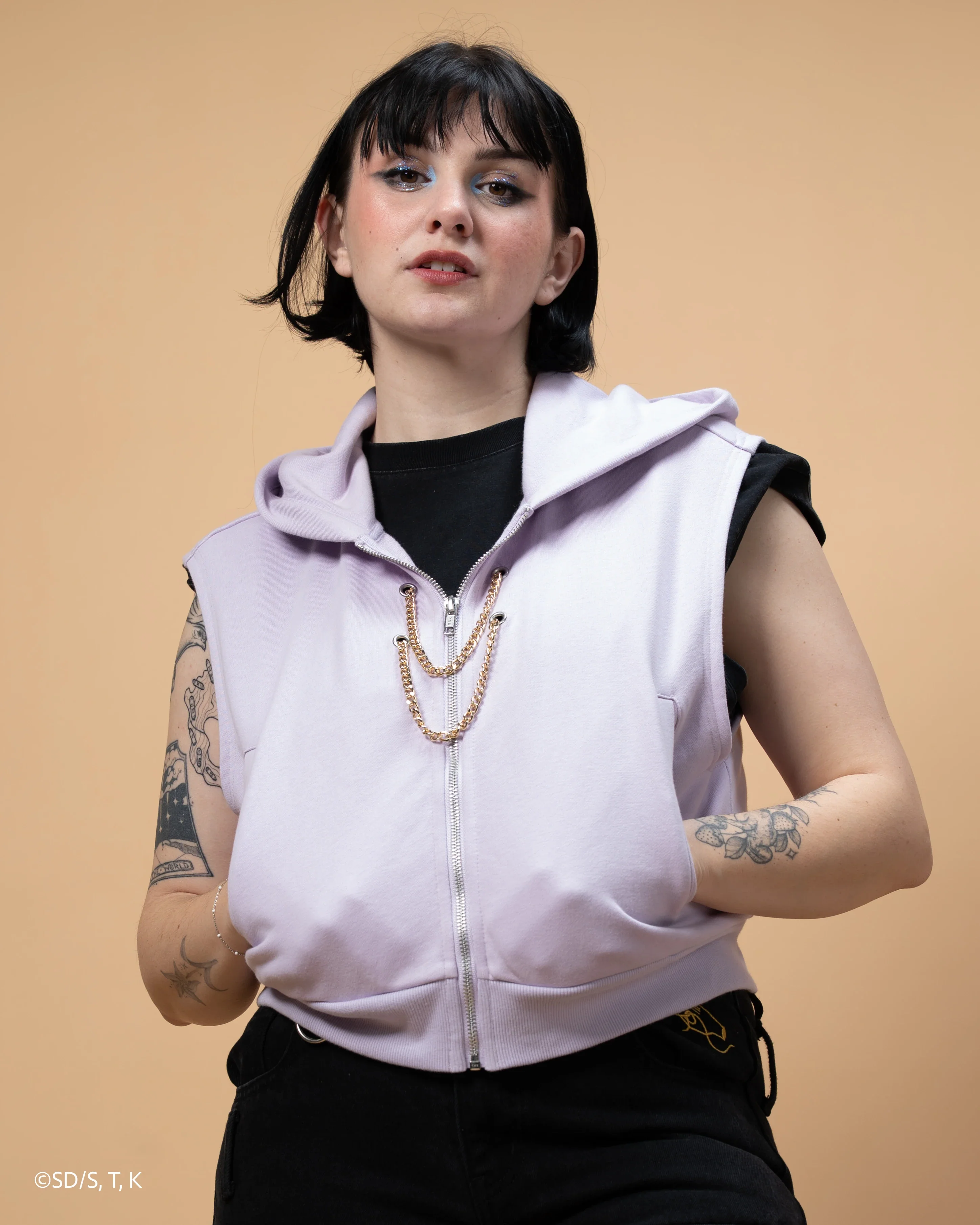 Cropped Marik Hoodie - Image 12