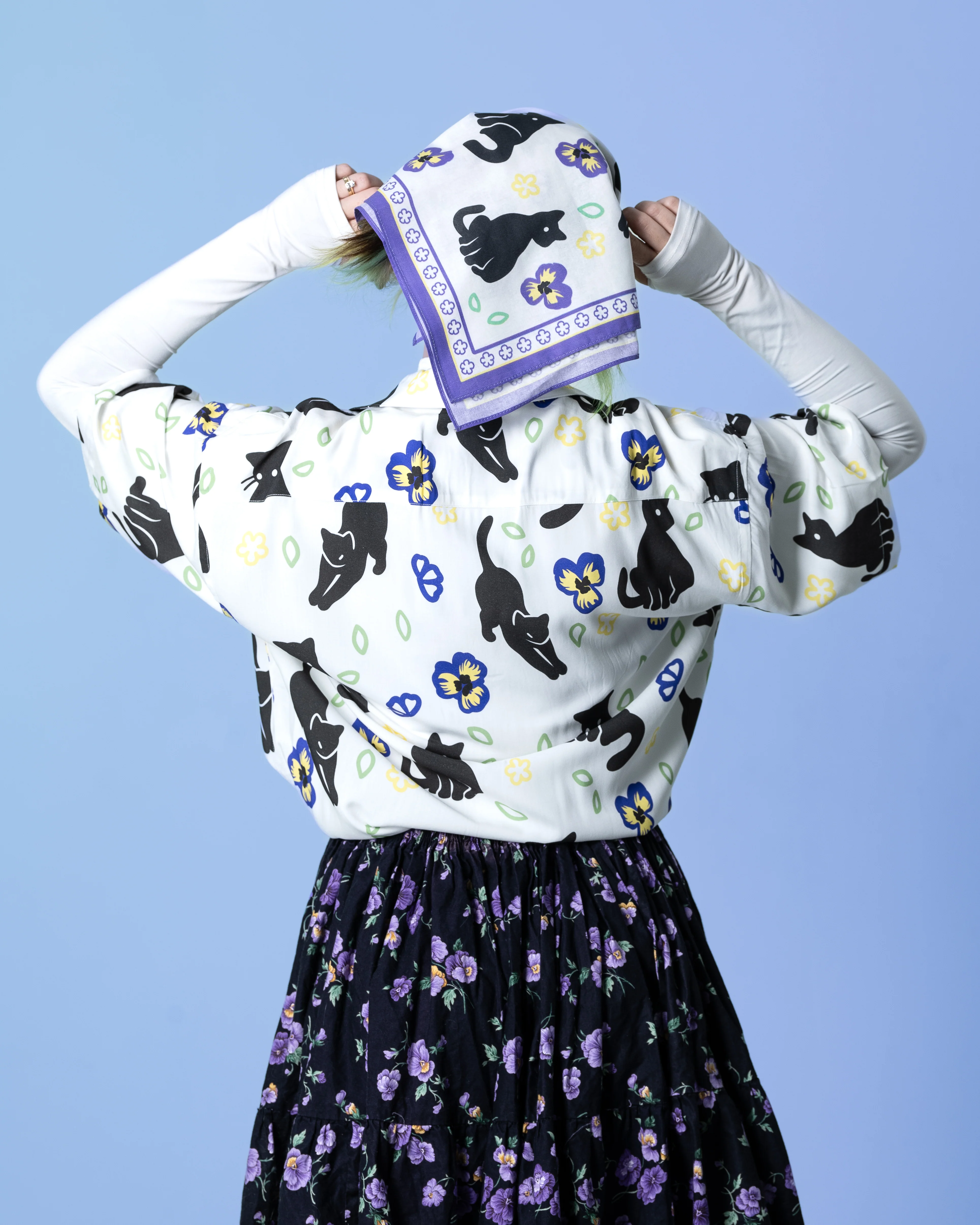 Meowin' Around Button Up - Image 9