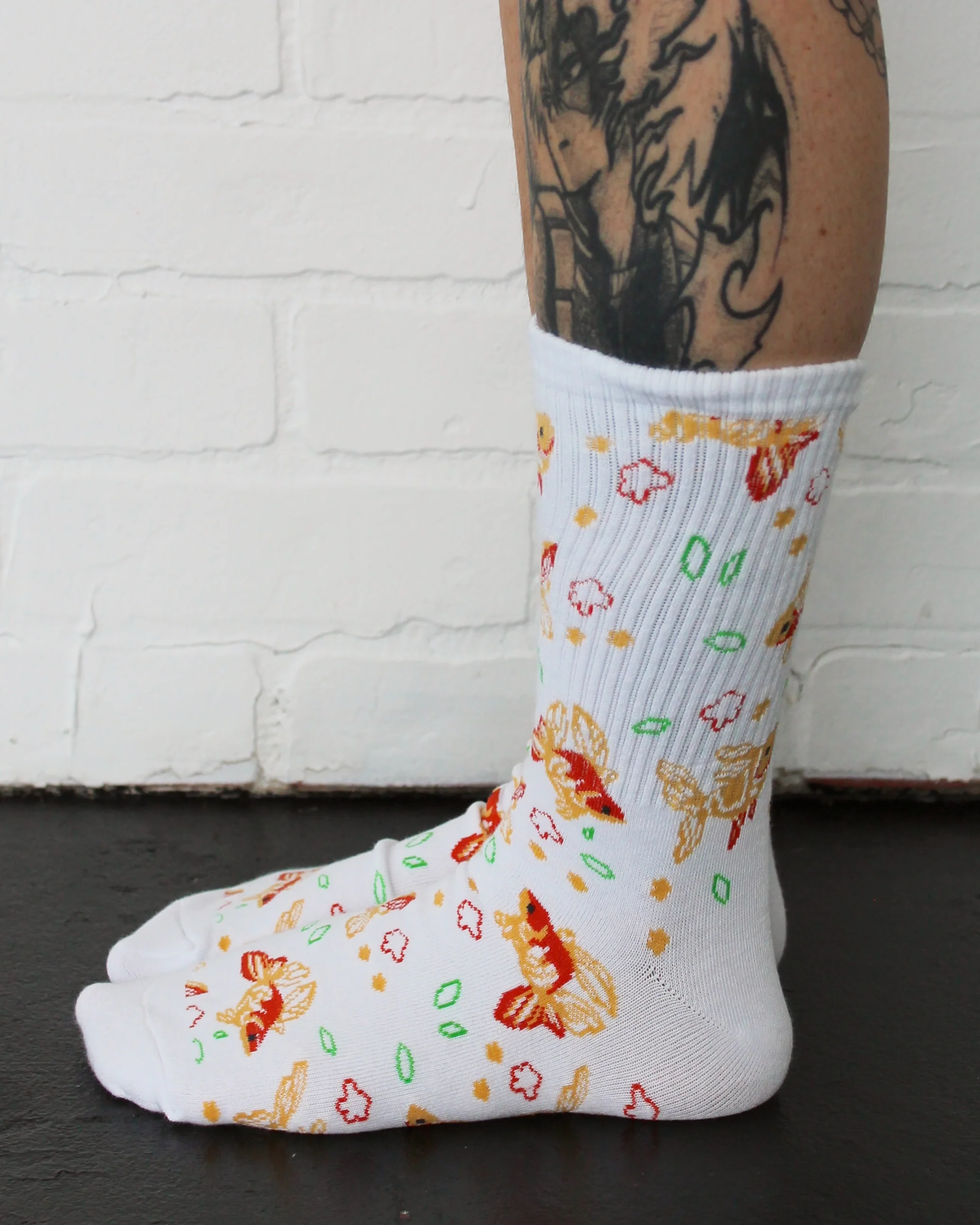 Swimmin' Around Socks - Image 6