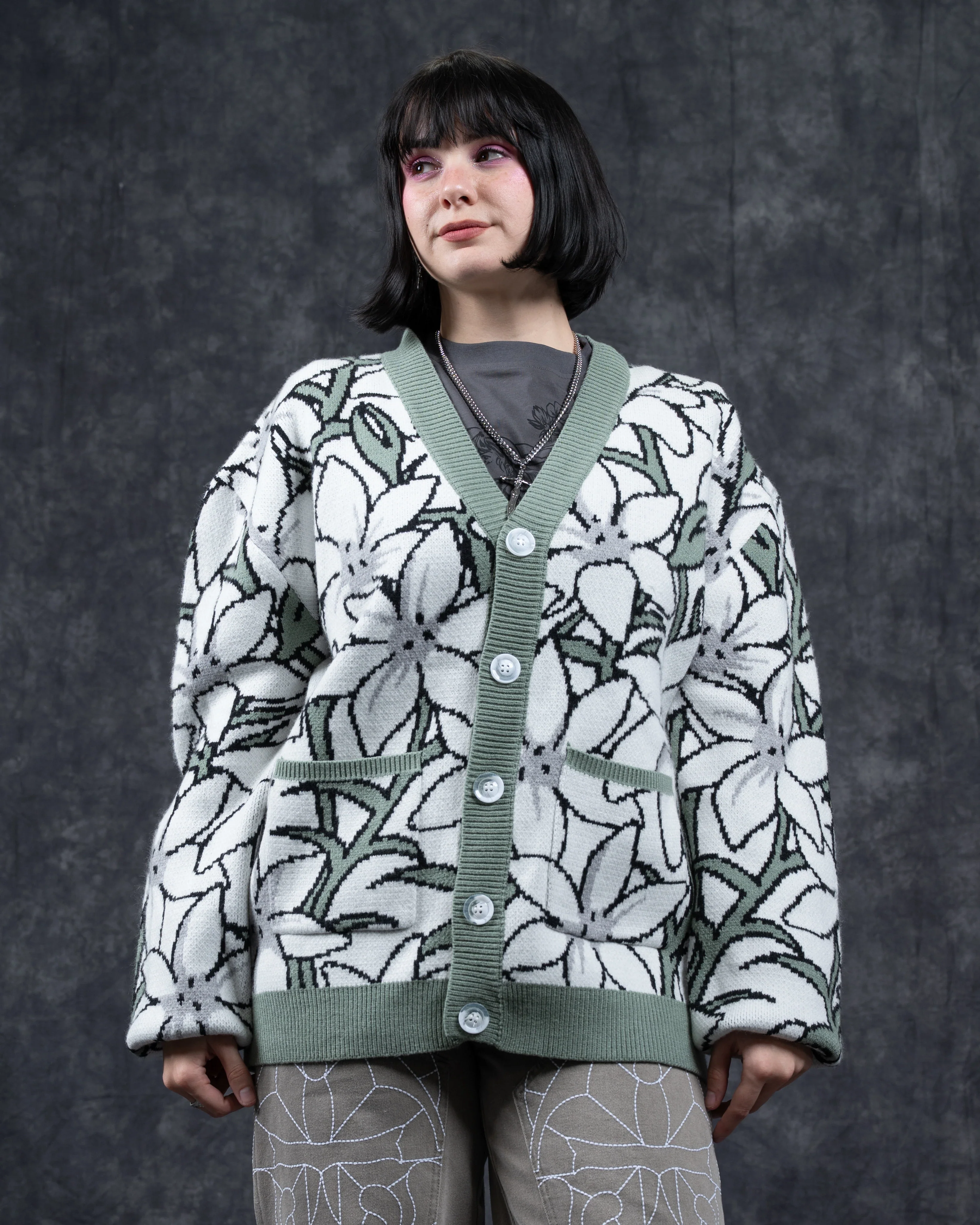 White Lily Cardigan - Image 11