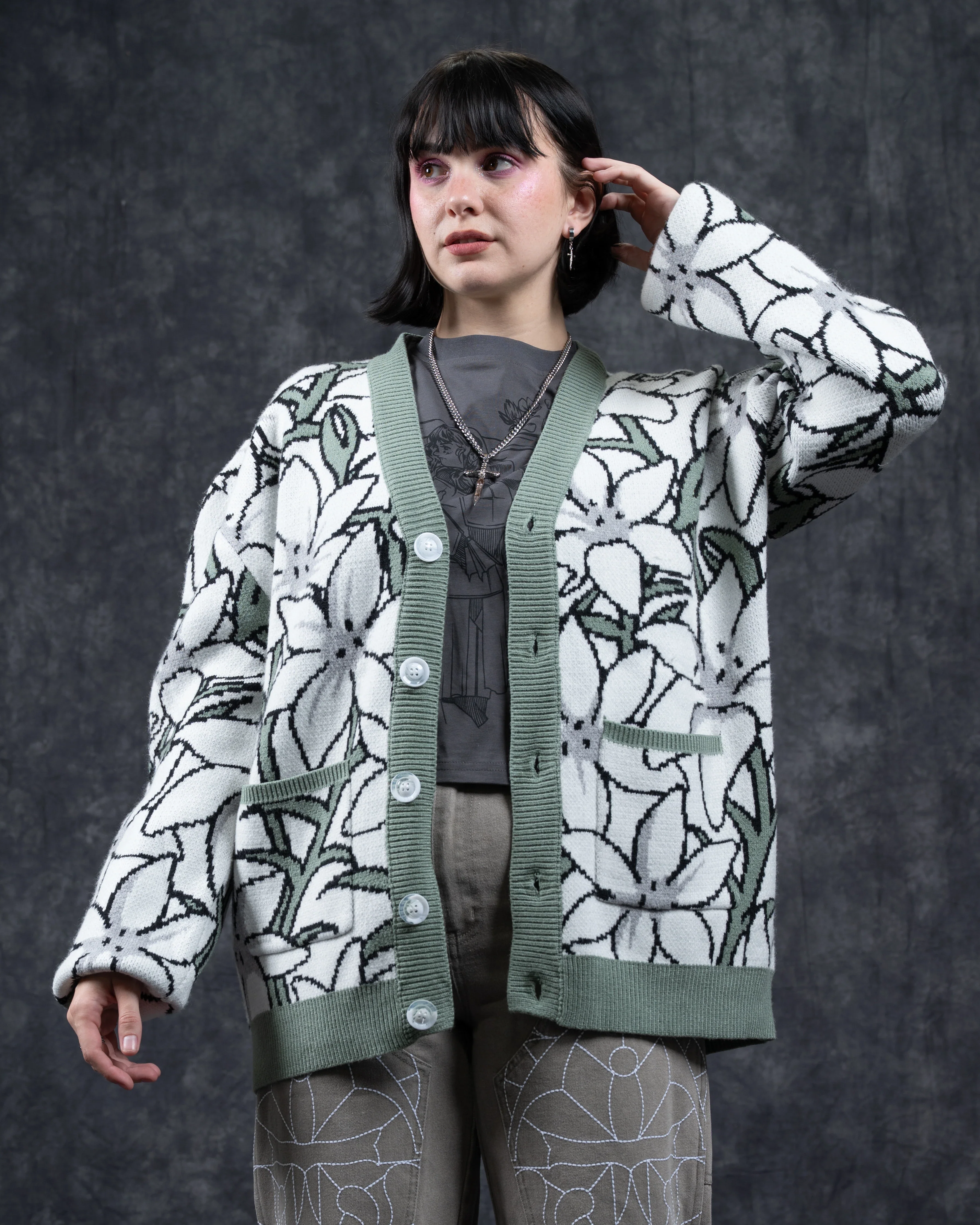 White Lily Cardigan - Image 12